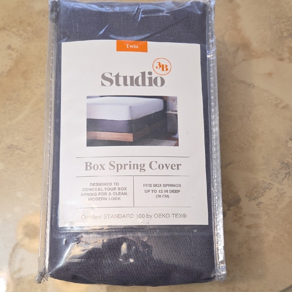 Studio Gray Mattress Cover for a Sleek Bedroom Look